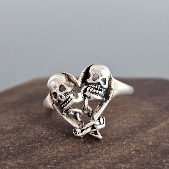 Two Skeleton Heart Silver Ring - Picture 1 of 7